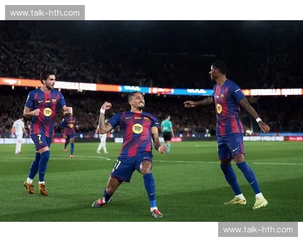 伯纳乌的战歌与诺坎普的钟声：皇马vs巴萨贝尔，一场超越足球的史诗对决